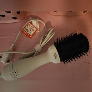BNWOT BondiBoost3" Blowout Brush Pro 3-in-1 Hair Dryer Brush